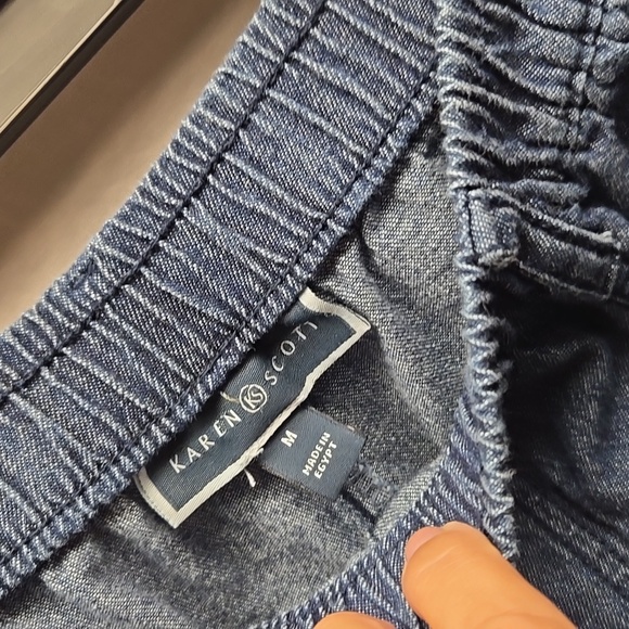 Karen Scott pull on dark rinse capris - Picture 3 of 4